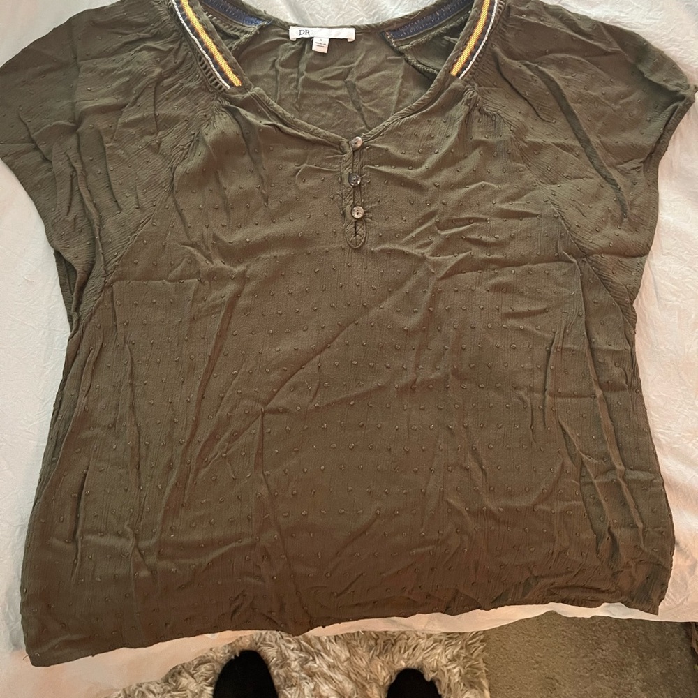 Green dot blouse